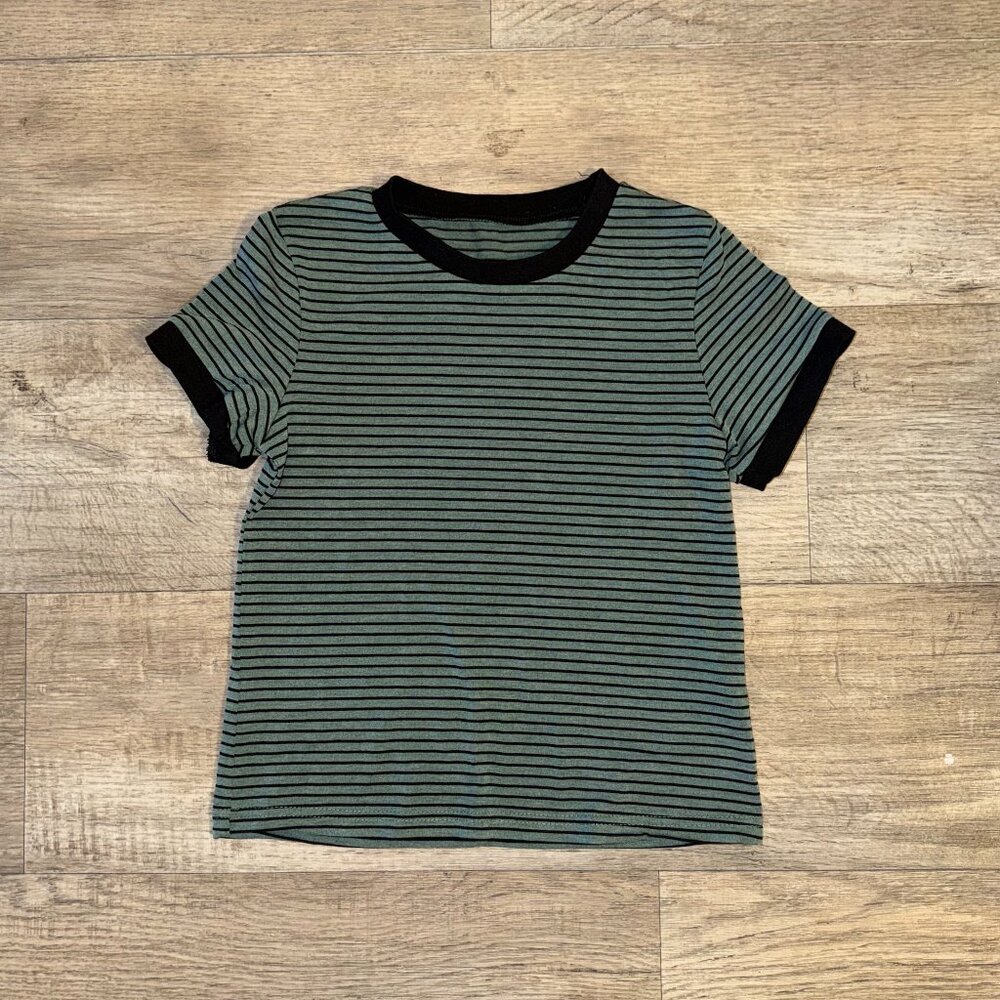 Forever 21 Dazy Short Sleeve Top Shirt